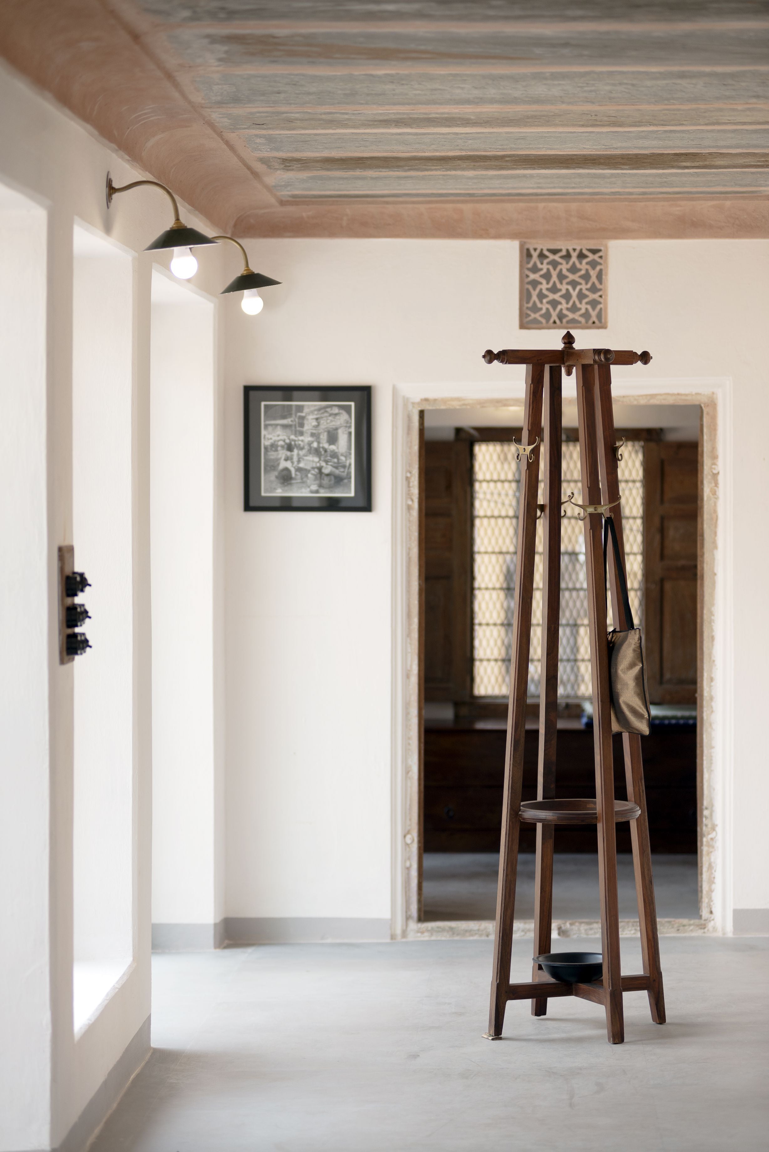 Harvard Coat Stand