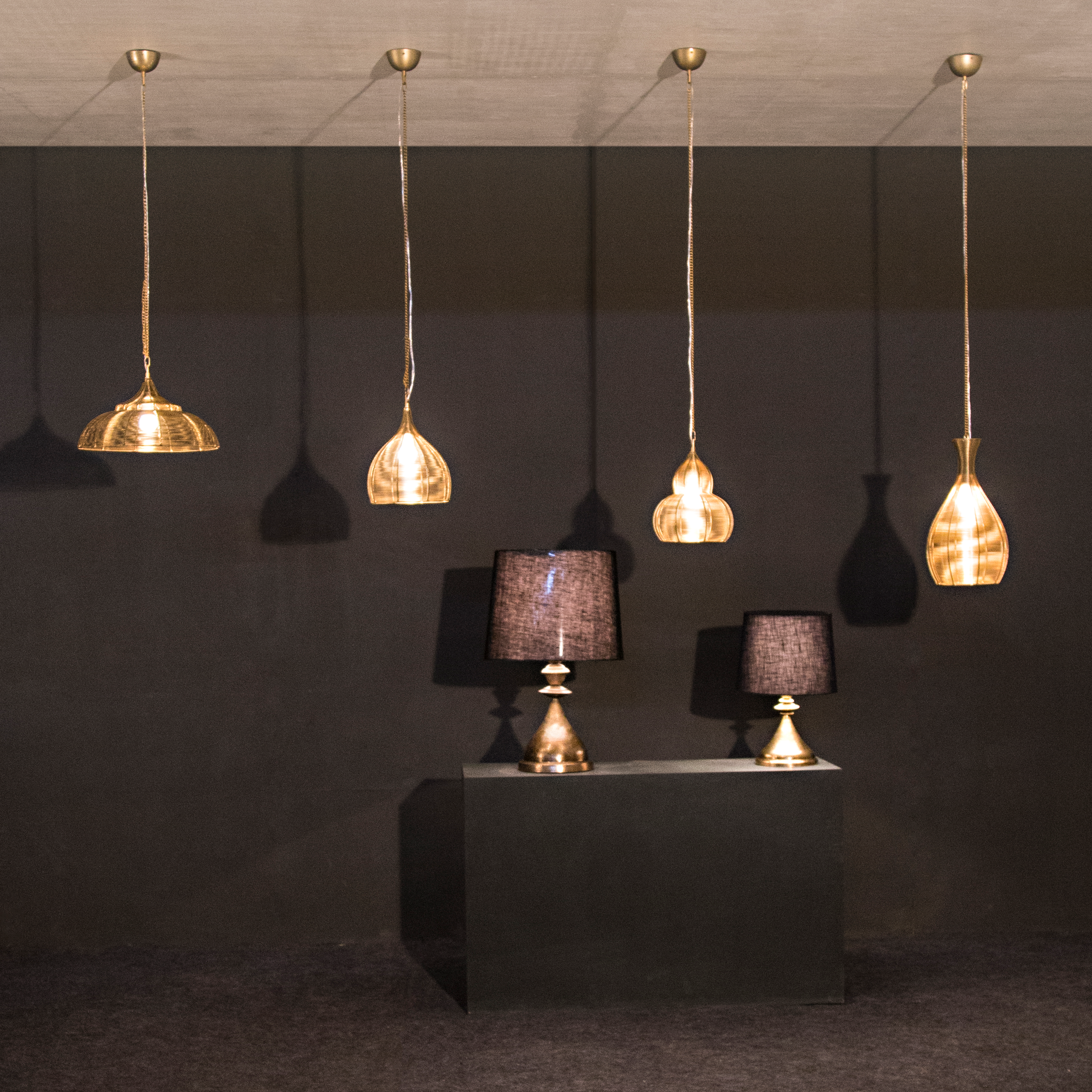 Kainoosh Hanging Wire Lamp