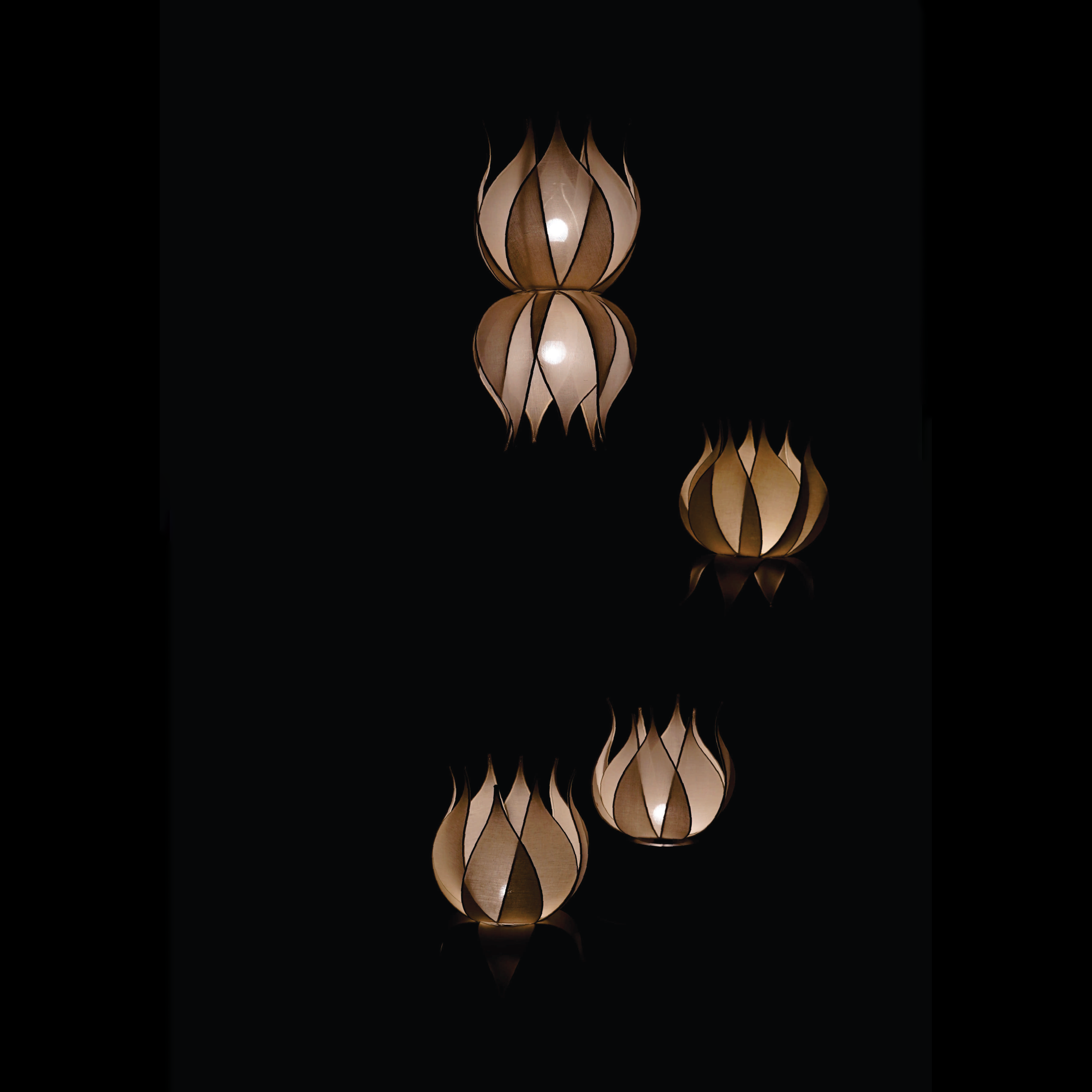 Double Lotus Pendant Lamp