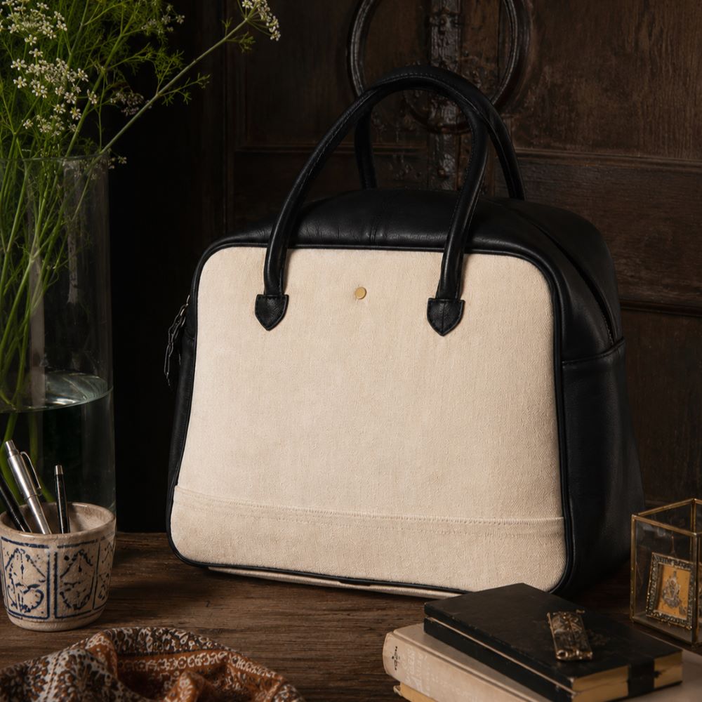 Makhmal Up Duffle Bag