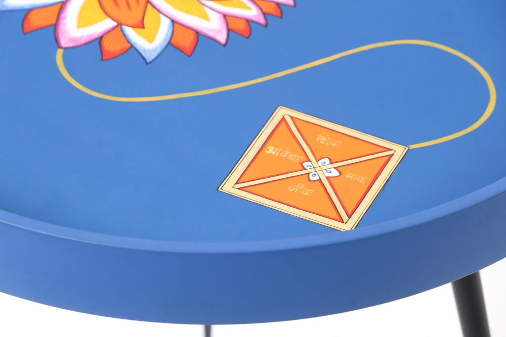 Kalam Table The Egret on Rainbow Lotus Yantra