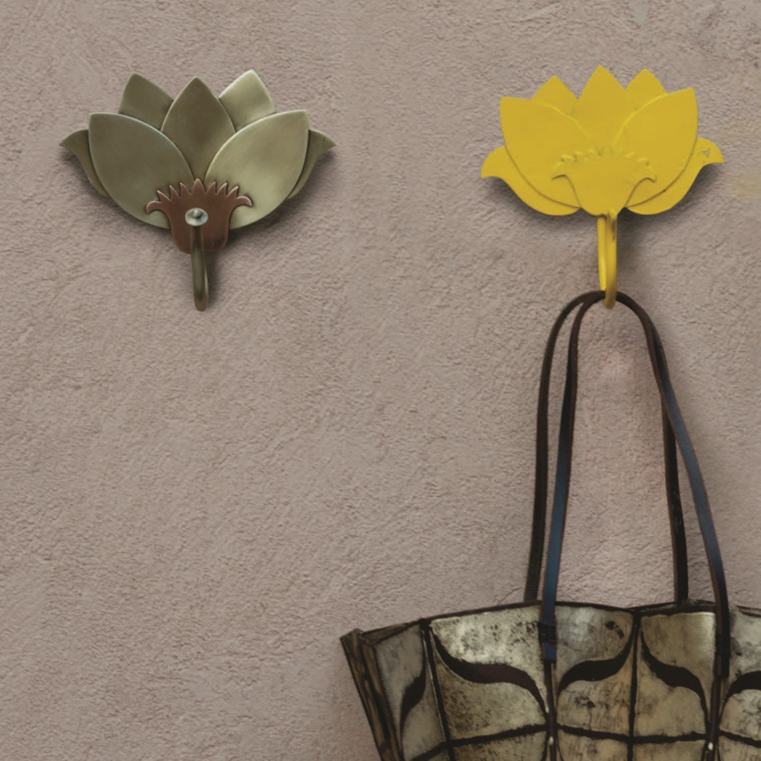 Lotus Hook