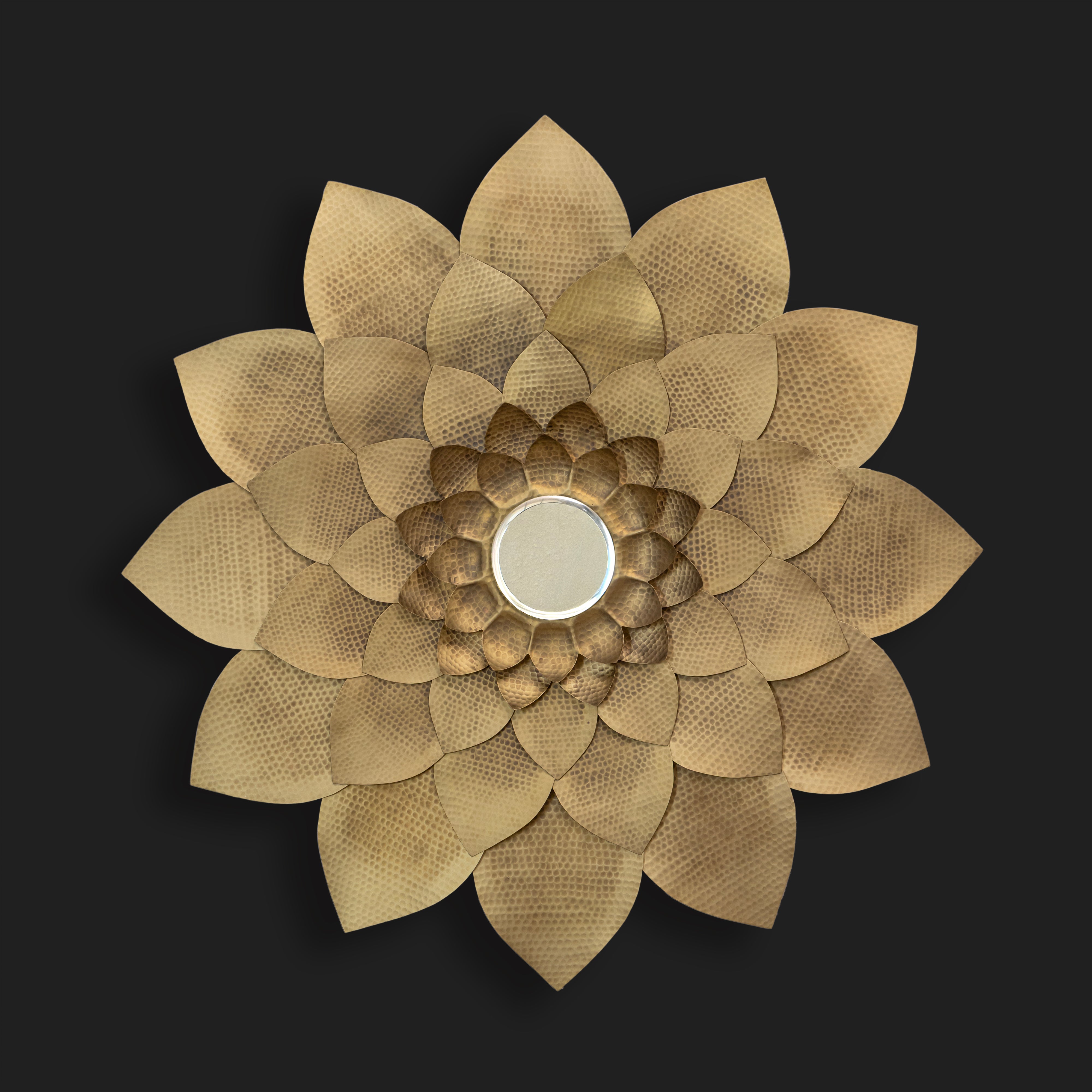 Luxe Me Lotus Mirror Sona