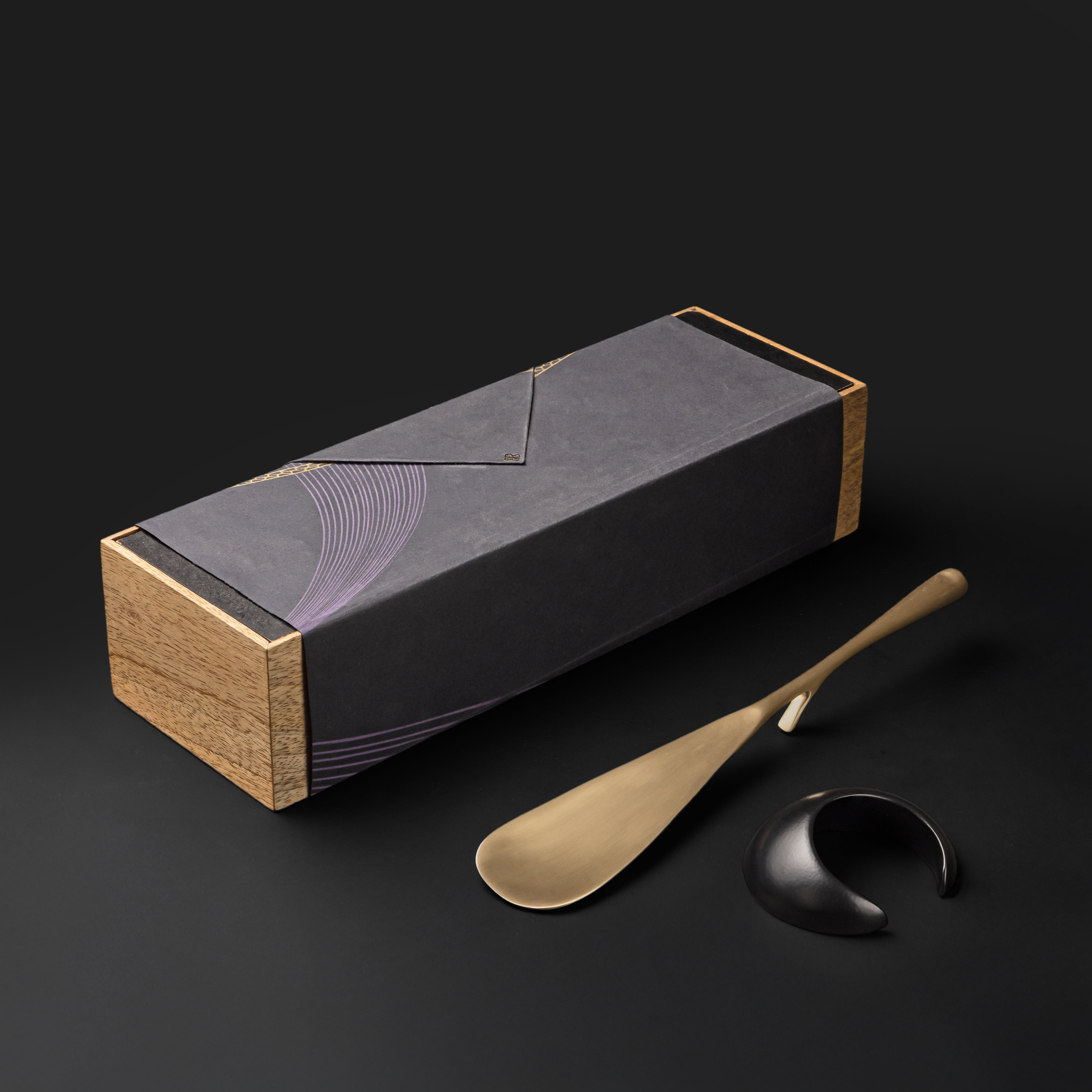 Mojari Shoehorn