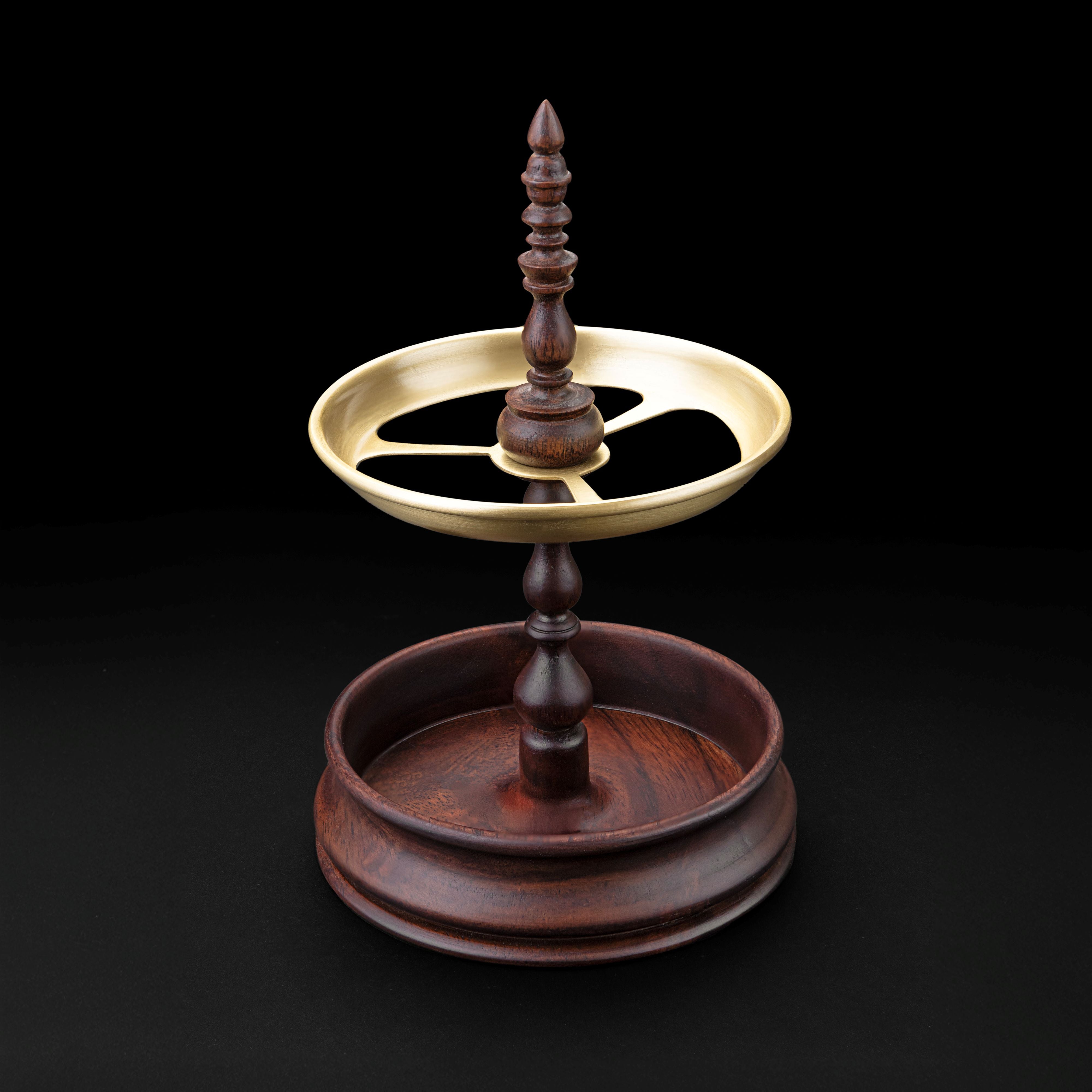 Sultan Pen Stand