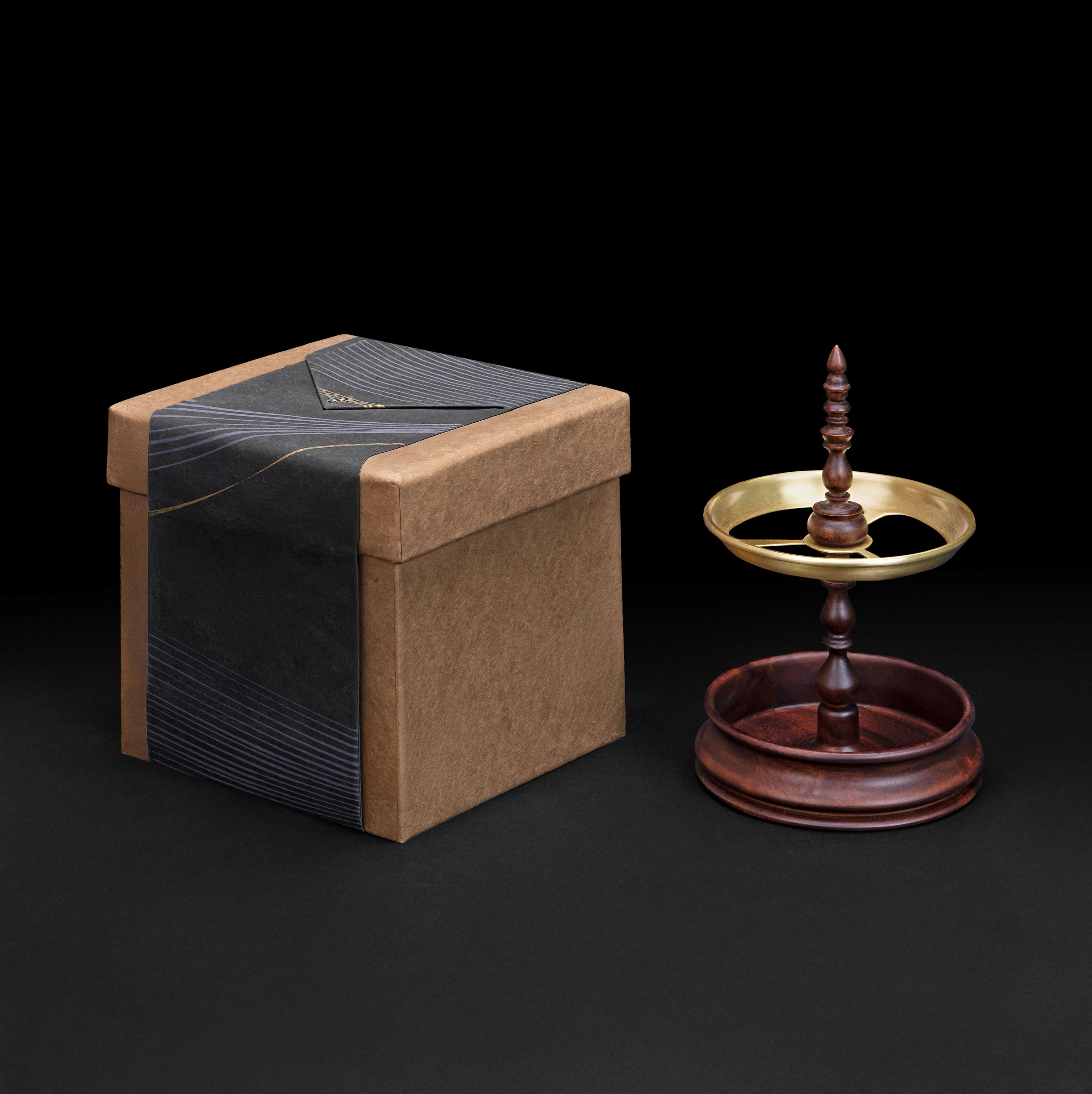 Sultan Pen Stand