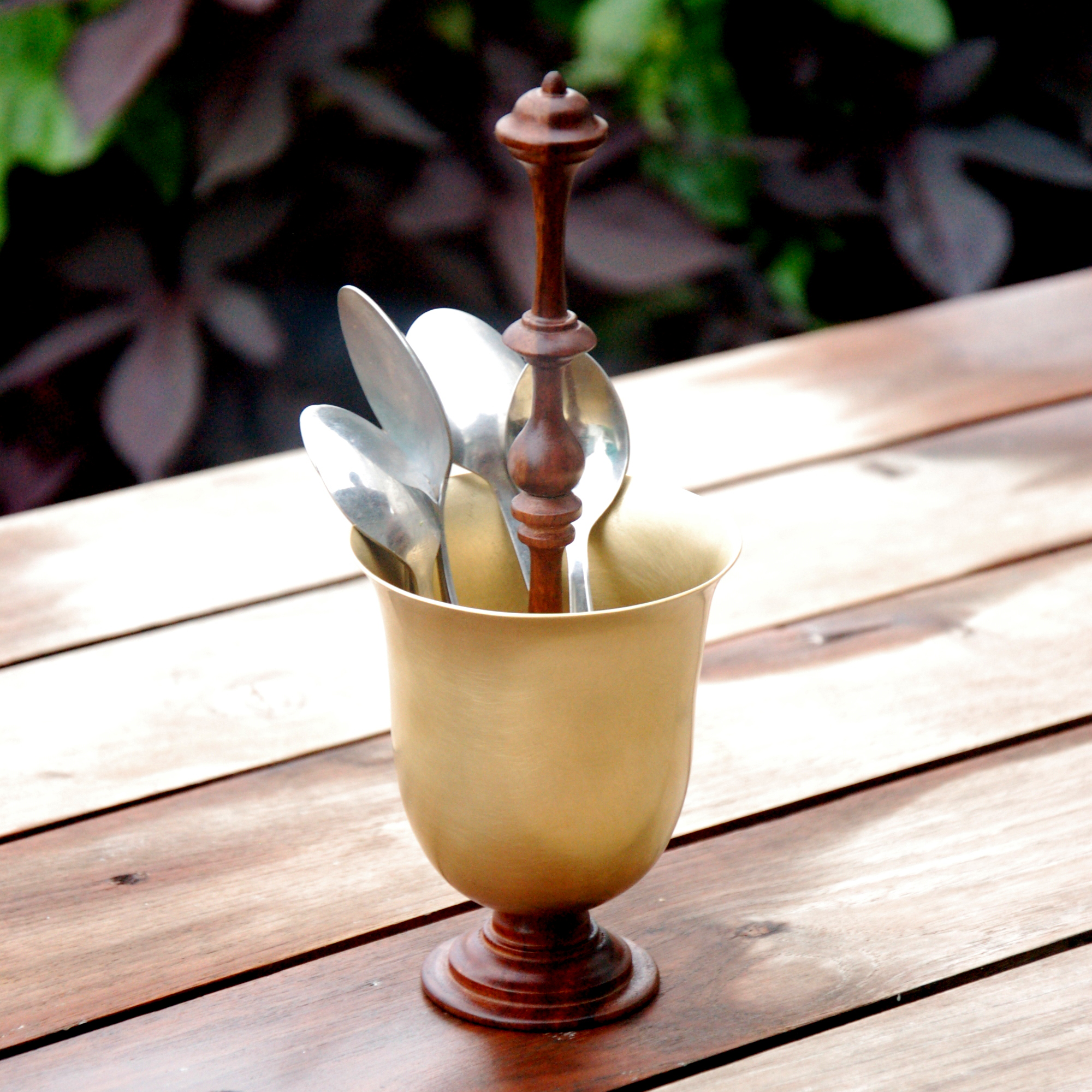 Suri Spoon Holder