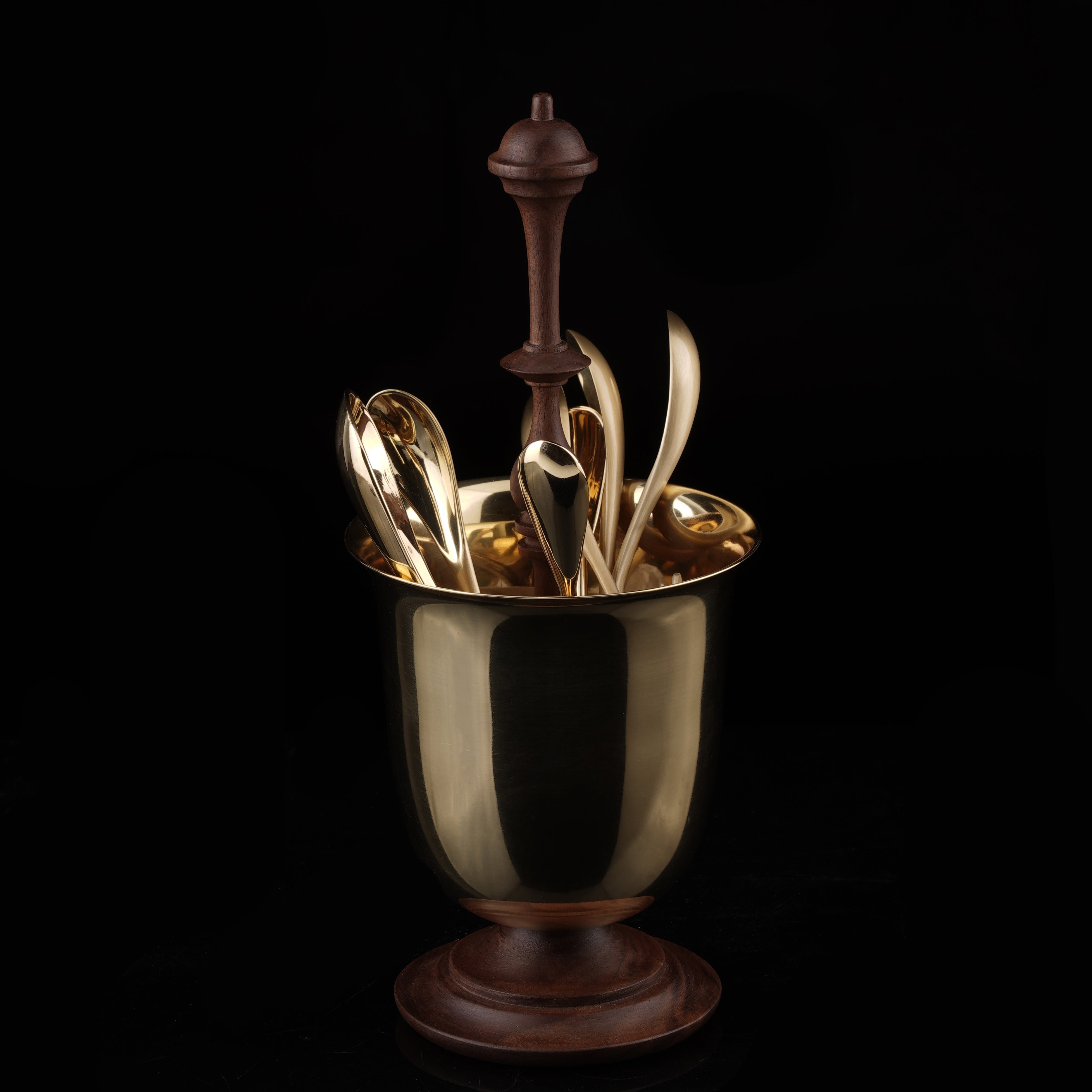 Suri Spoon Holder
