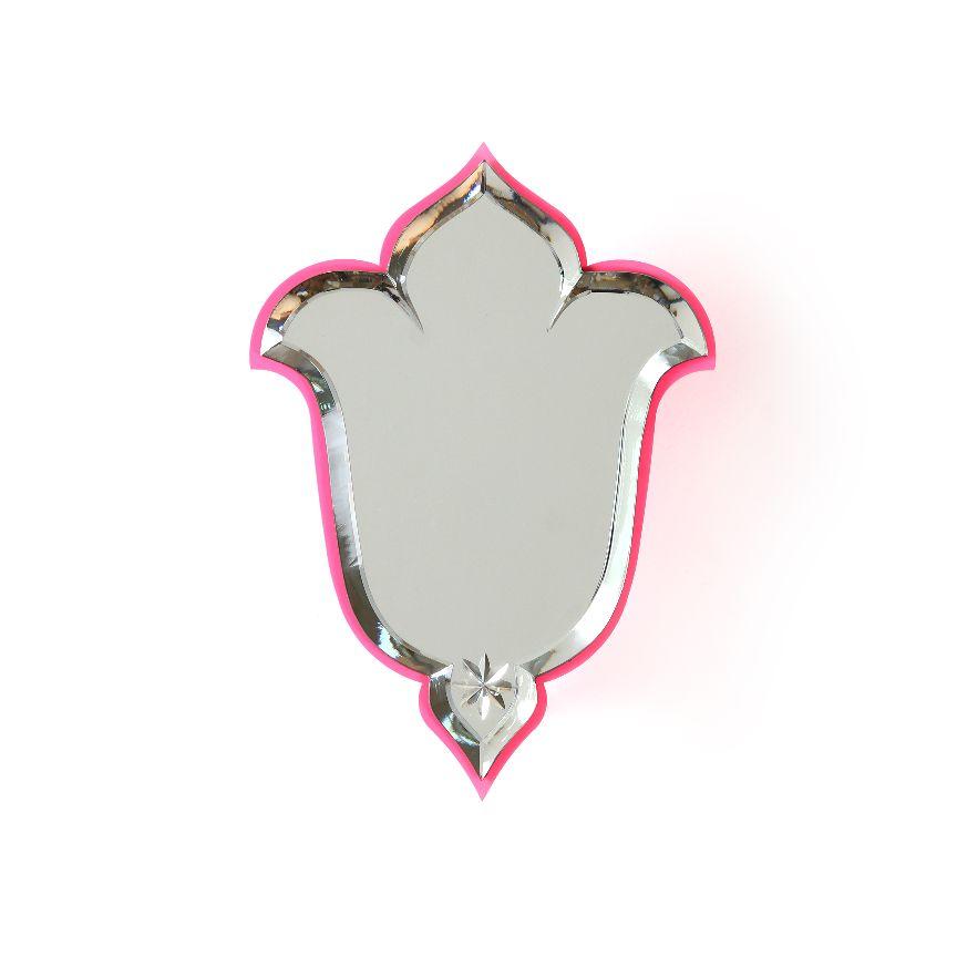 Aaina Lal Kila Wall decor , wall storage , Mirror ,cut glass Living Both Genders Diwali Not Applicable Respectful/Mindful Wedding Hospitality