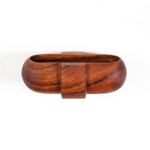 White Oak Wood Sustainable Hand Turned By Kharadi Community. Natural Finish Corporate Gifting Multi functional product Magnetic Gifting Office accessories Keys hooks/key chain holder Corporate gifting Pen stands Aesthetics Functionality Walll Instalation/Organiser