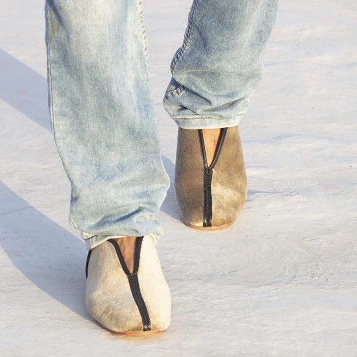 Flow Shoes APPAREL & ACCESSORIES Personal Care Foot Wear, cloth shoes, ancient