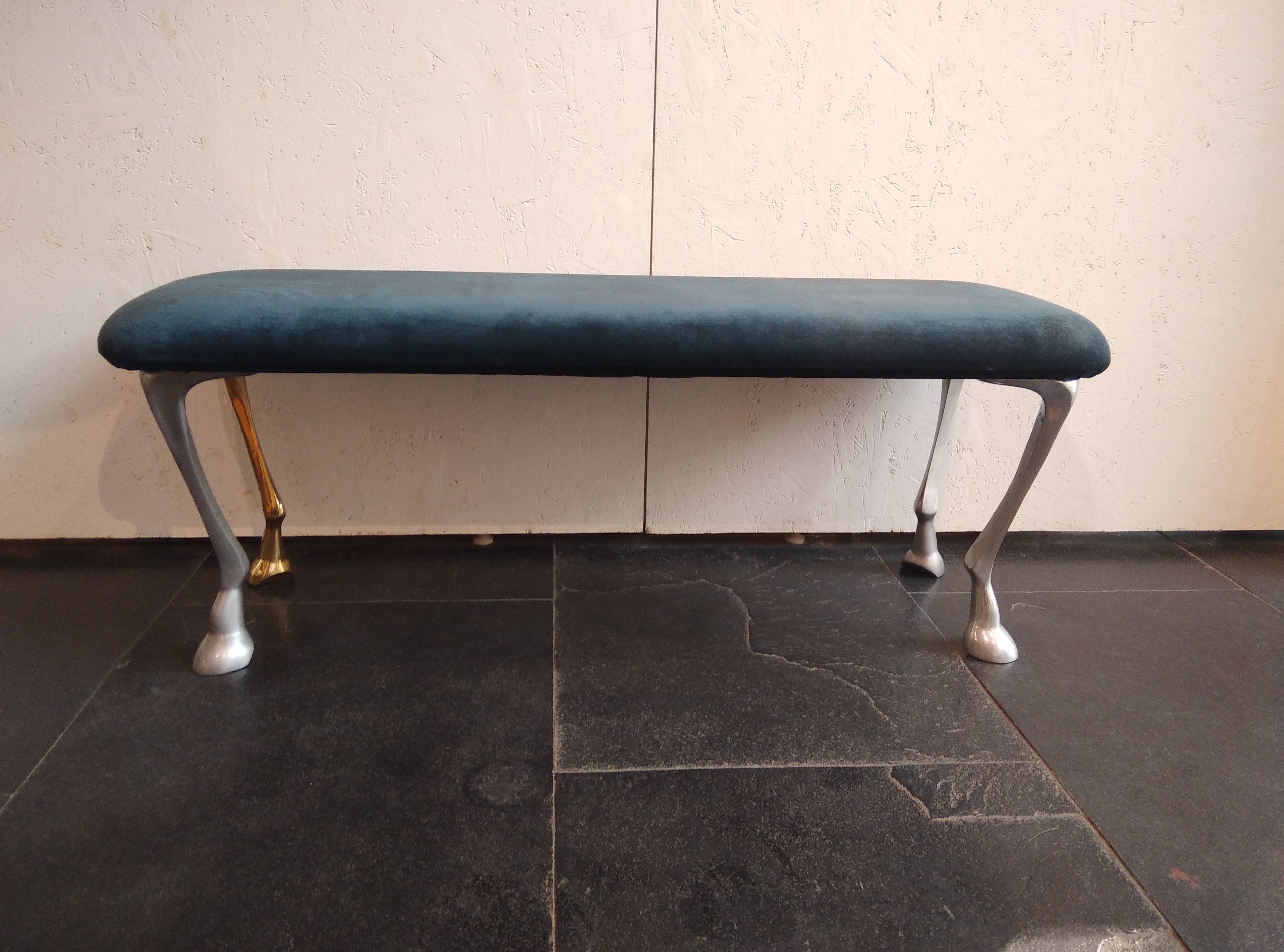 Gallop Bench