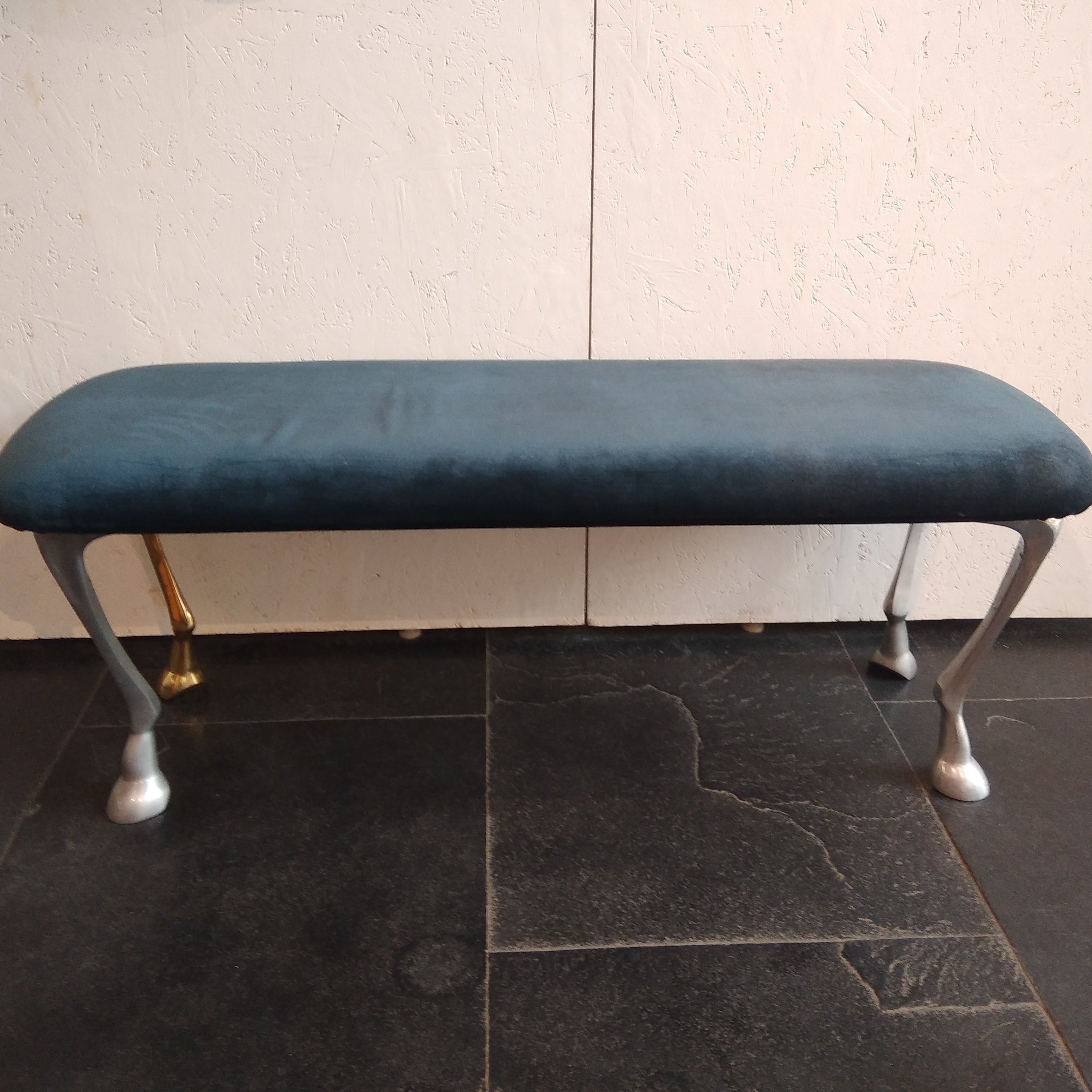 Gallop Bench