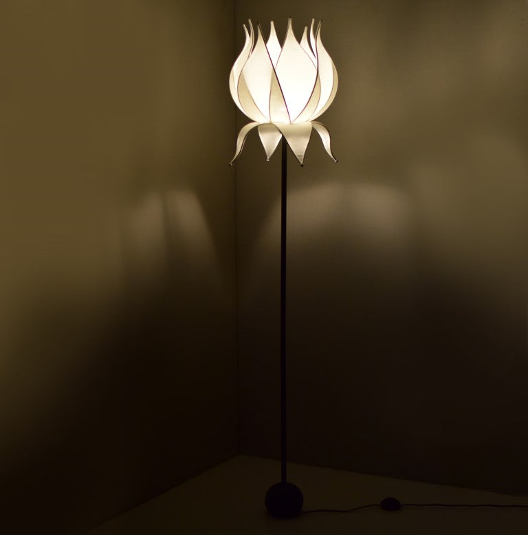 CI Floor Lamp Base With Lotus Lampshade L