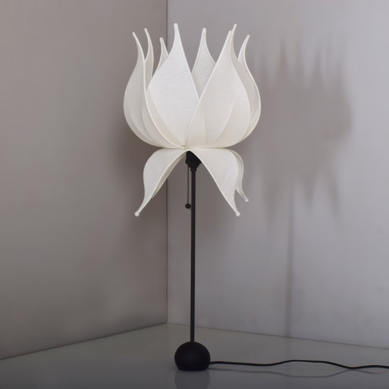 CI Table Lamp Base With Lotus Lampshade S